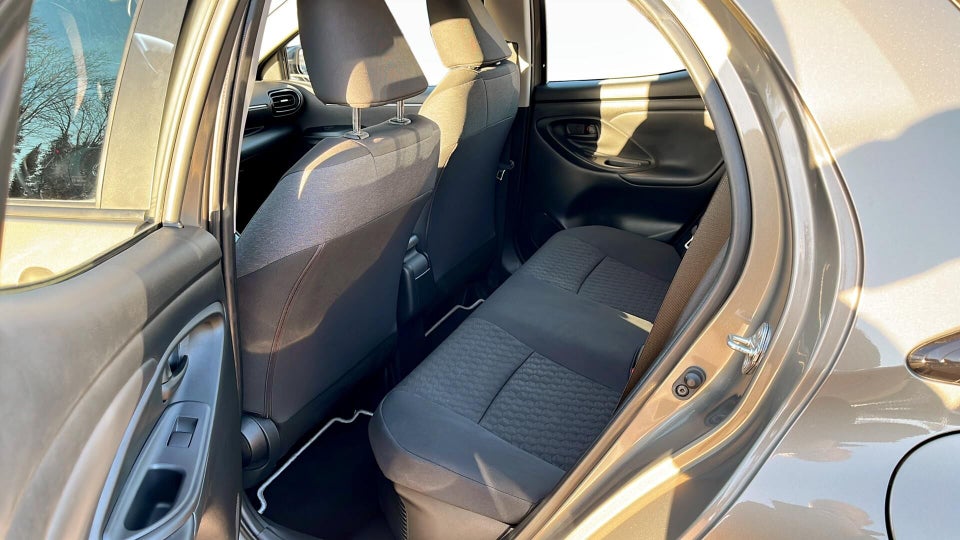 Toyota Yaris 1,5 Hybrid Active Tech e-CVT 5d