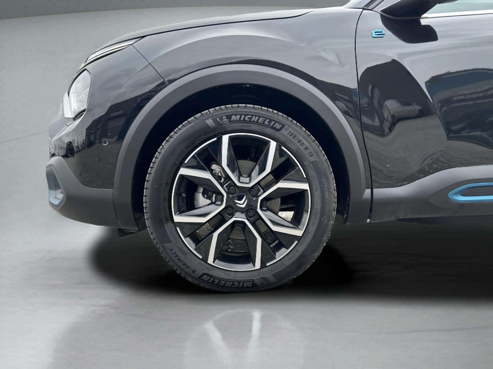 Citroën ë-C4 X 50 Shine 4d