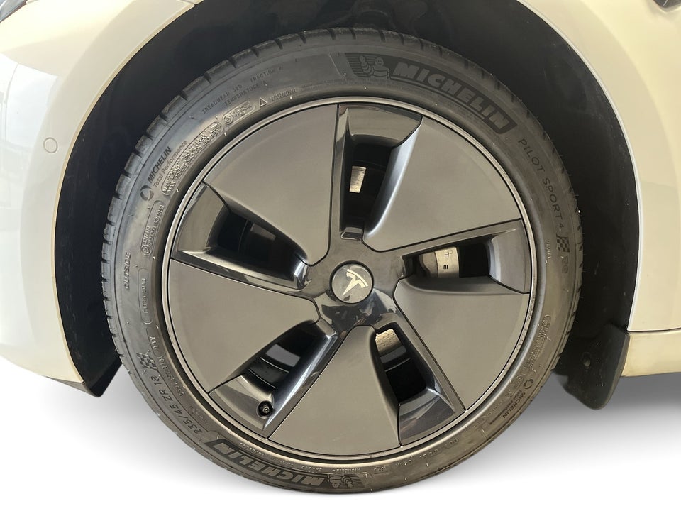 Tesla Model 3 Standard Range+ RWD 4d