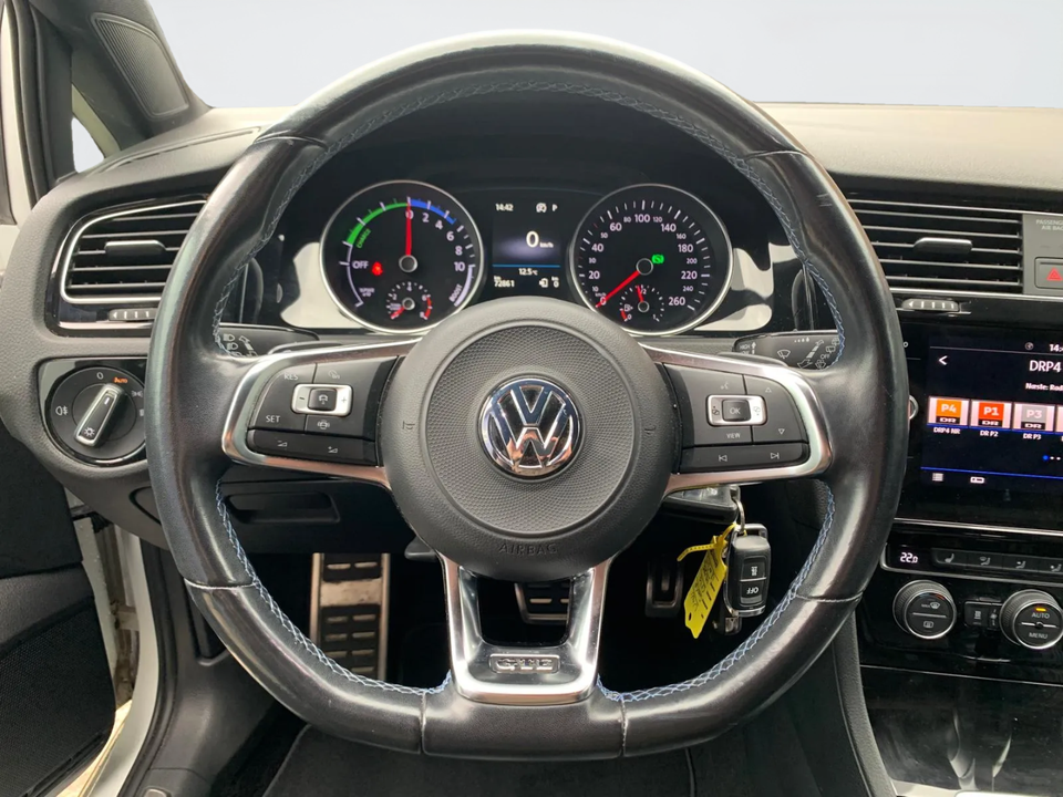 VW Golf VII 1,4 GTE DSG 5d