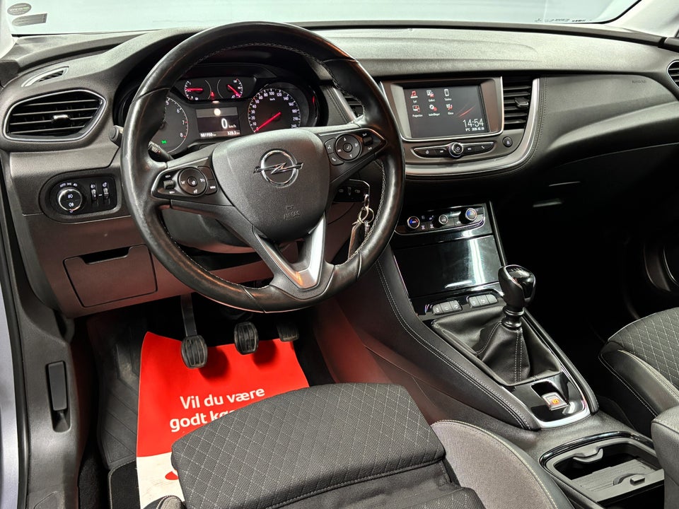 Opel Grandland X 1,2 T 130 Enjoy 5d