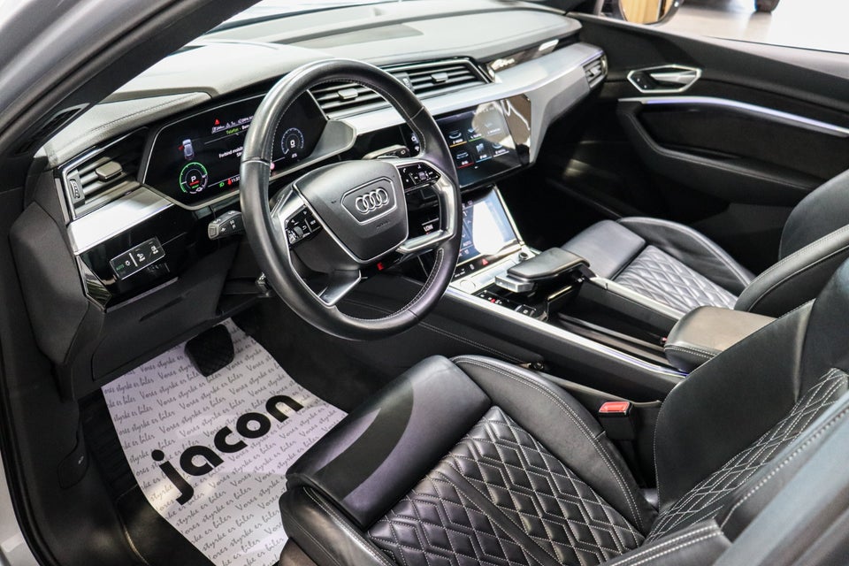 Audi e-tron 55 S-line quattro 5d