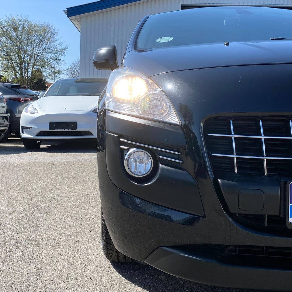 Peugeot 3008 2,0 HDi 150 Active 5d