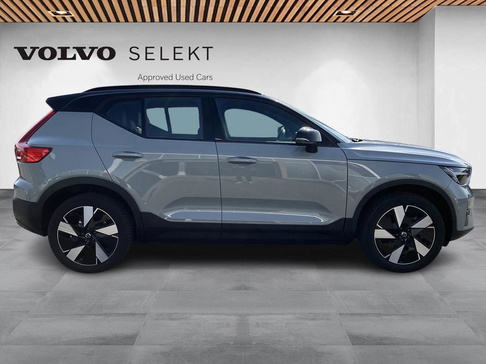 Volvo XC40 ReCharge Extended Range Plus 5d