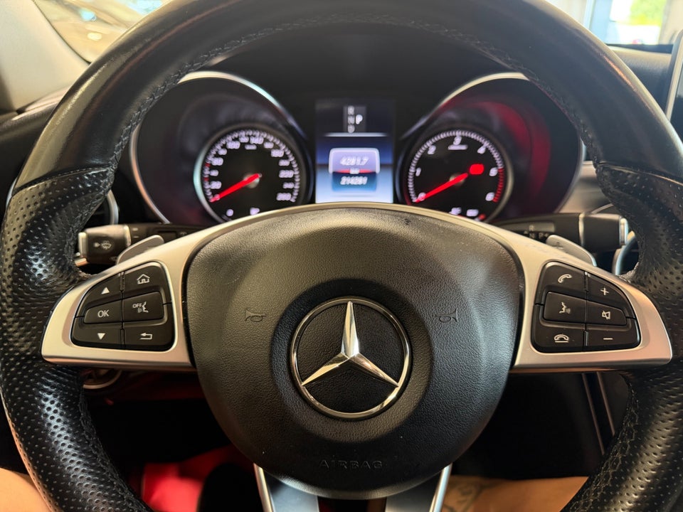 Mercedes C220 d 2,2 AMG Line stc. aut. 5d