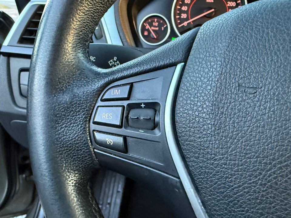 BMW 318d 2,0 Touring aut. 5d