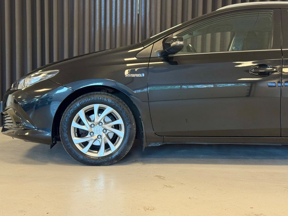 Toyota Auris 1,8 Hybrid H2 Comfort Touring Sports CVT 5d
