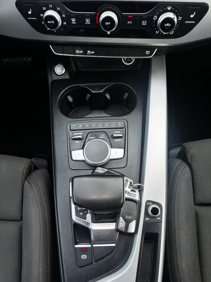 Audi A4 2,0 TDi 150 Avant S-tr. 5d