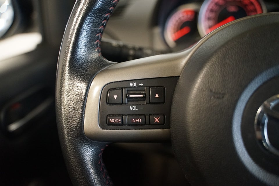 Mazda 2 1,3 Takara Edition 5d