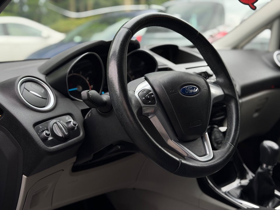 Ford Fiesta 1,0 65 Titanium 5d
