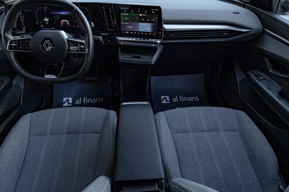 Renault Megane E-Tech 40 Equilibre 5d