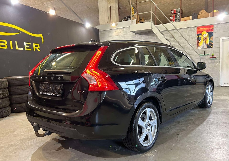 Volvo V60 2,0 D4 163 Momentum aut. 5d