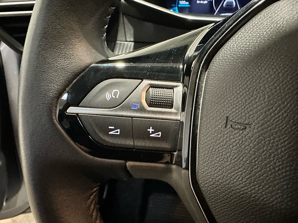 Peugeot e-208 50 Allure Pack 5d