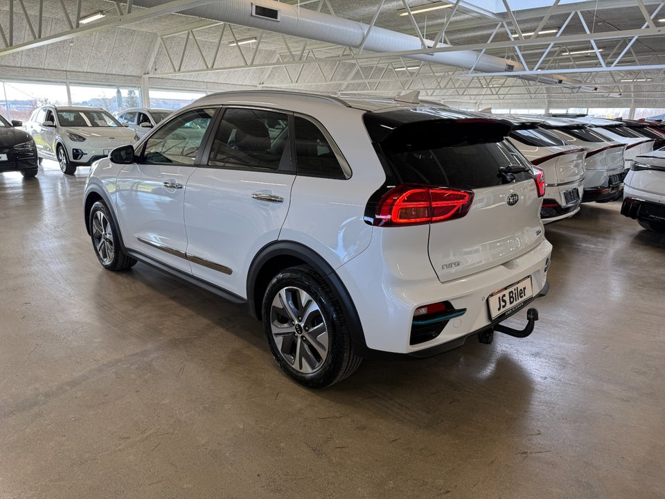 Kia e-Niro 64 Advance 5d