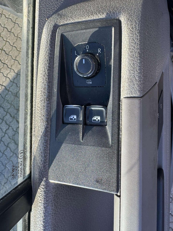VW Crafter 30 2,0 TDi 140 Kassevogn L3H2