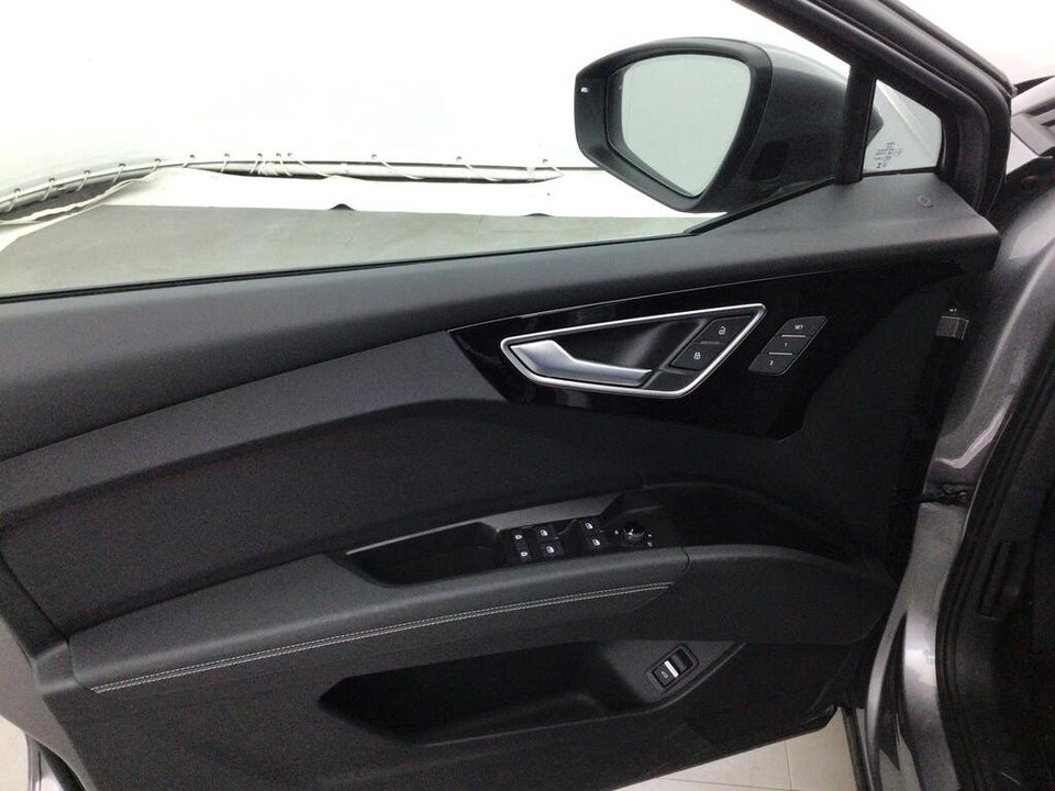 Audi Q4 e-tron 45 S-line 5d