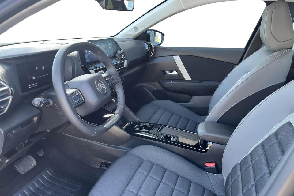 Citroën ë-C4 X 54 Plus 4d
