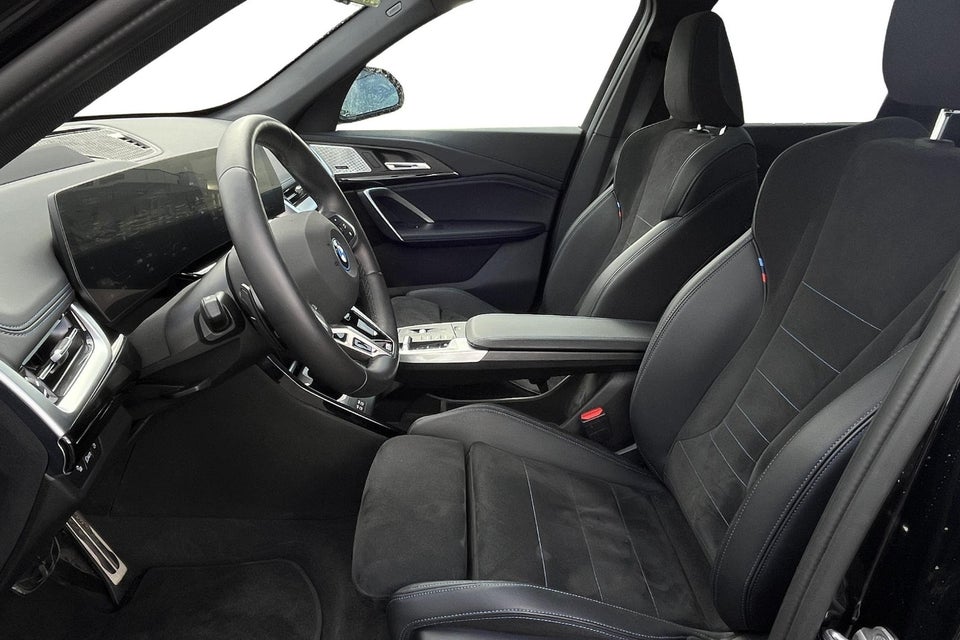 BMW iX1 xDrive30 Fully Charged M-Sport 5d