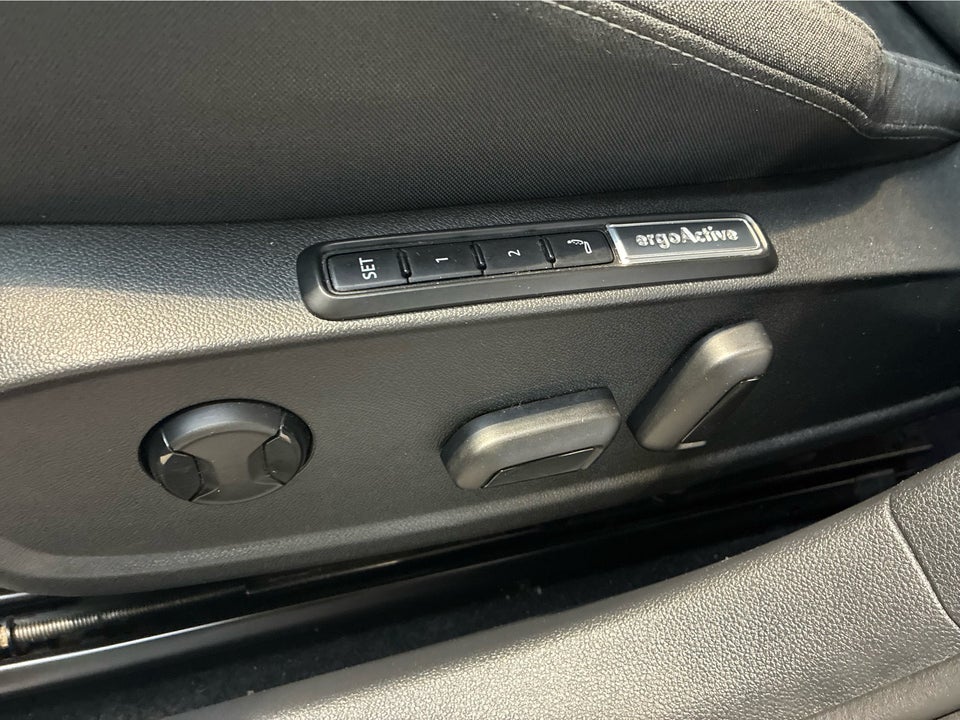 VW Golf VIII 1,5 eTSi 150 Style Variant DSG 5d