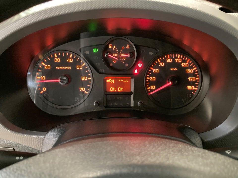 Peugeot Partner 1,6 BlueHDi 100 L1 Flex Van 5d