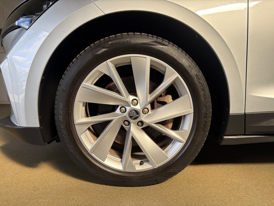 Skoda Enyaq 80 iV Suite 5d