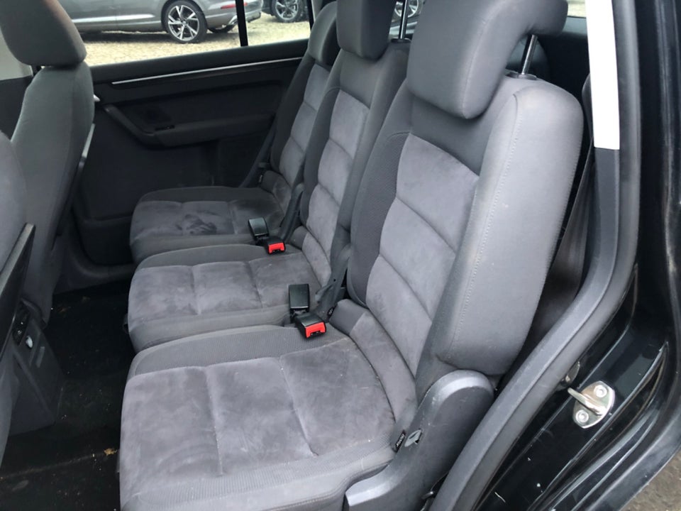 VW Touran 2,0 TDi 140 Comfortline BMT 7prs 5d