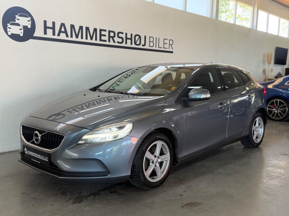 Volvo V40 2,0 D2 120 Momentum 5d