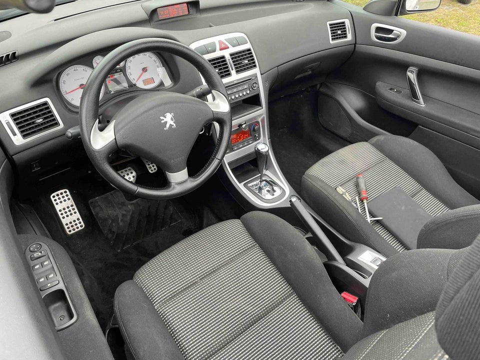 Peugeot 307 2,0 16V CC aut. 2d