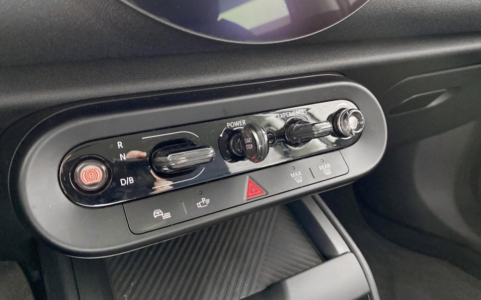 MINI Countryman E Essential Trim XS 5d