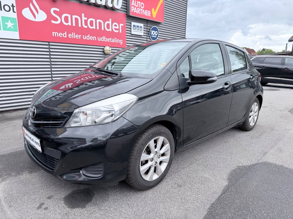 Toyota Yaris 1,3 VVT-i T2 5d