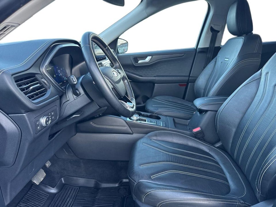 Ford Kuga 2,5 PHEV Vignale CVT 5d