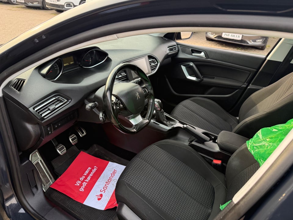 Peugeot 308 1,2 e-THP 110 Active SW 5d