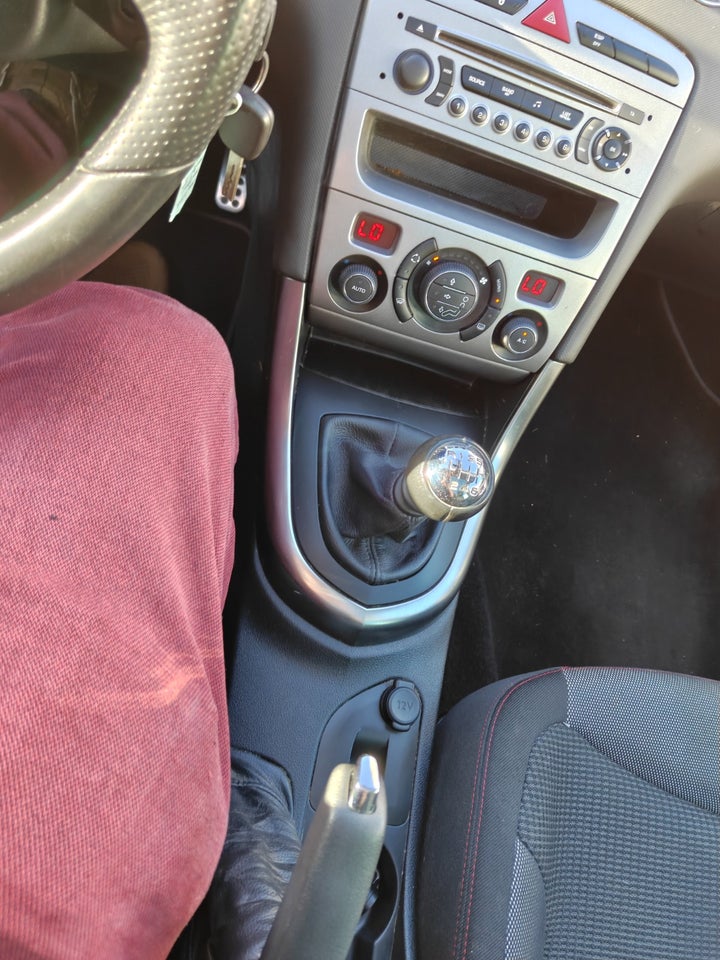 Peugeot 308 1,6 THP 156 Sportium SW 5d