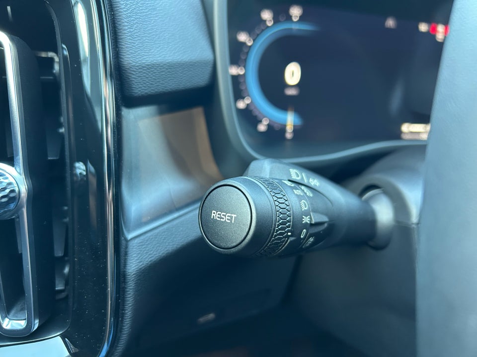 Volvo XC40 ReCharge Extended Range Plus 5d