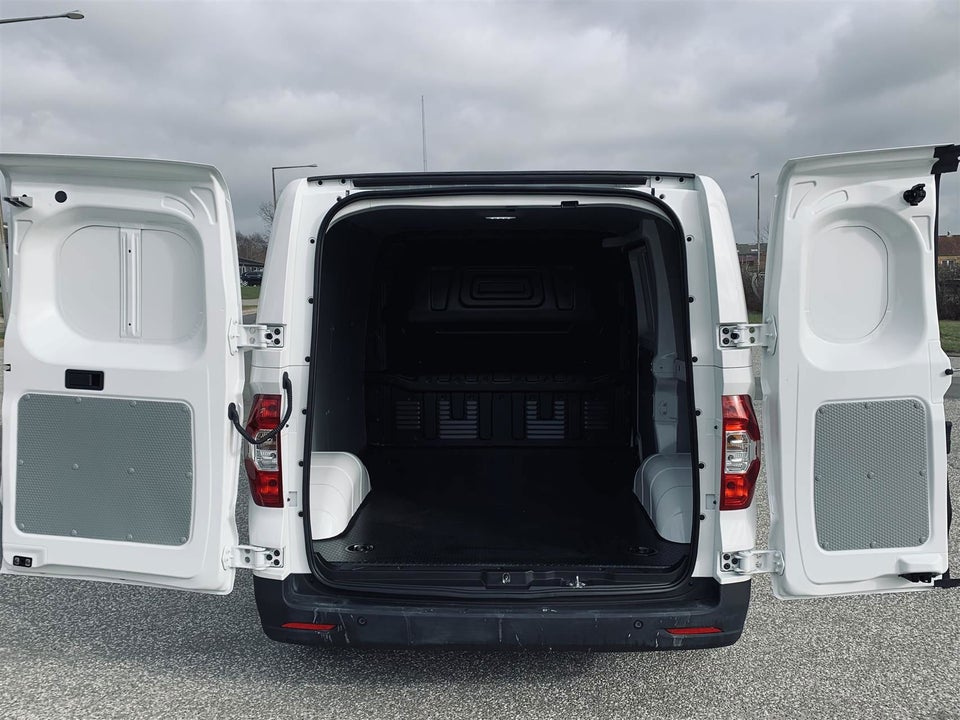 Maxus e-Deliver 3 50 Cargo Van LWB