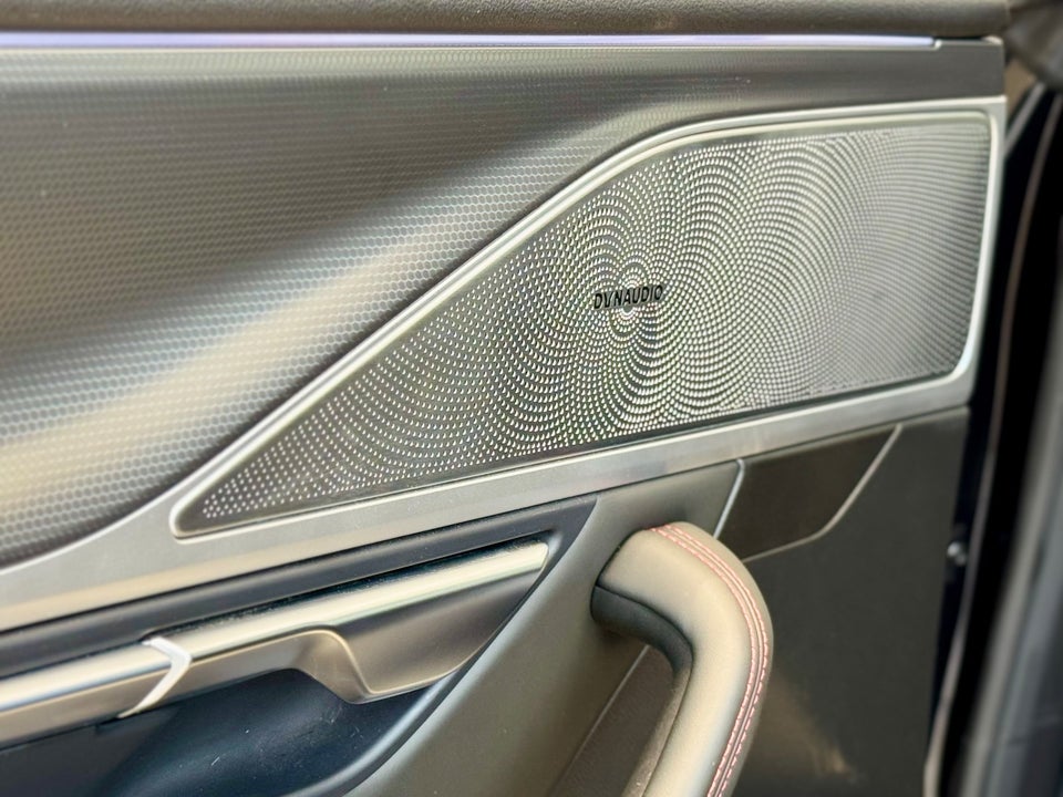 Xpeng P7 Long Range 4d