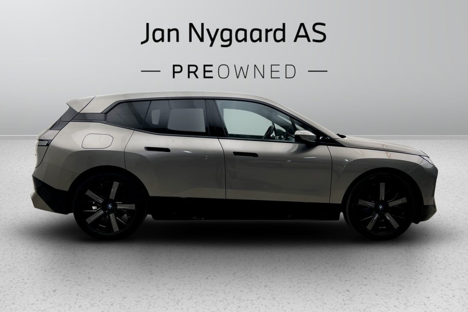 BMW iX xDrive40 Supercharged 5d