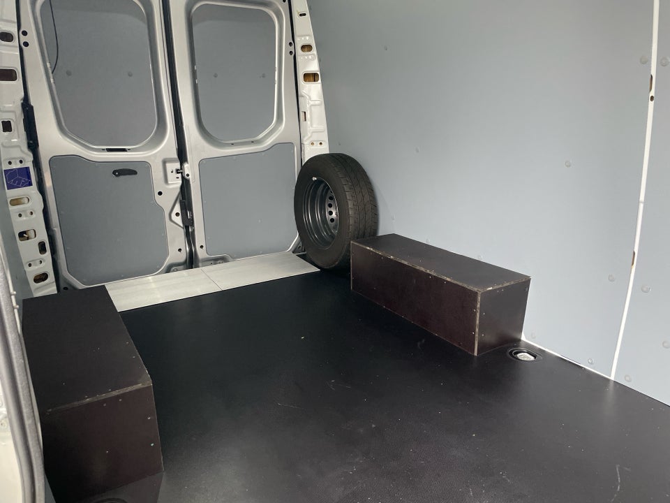 Iveco Daily 2,3 35S16 12m³ Van AG8