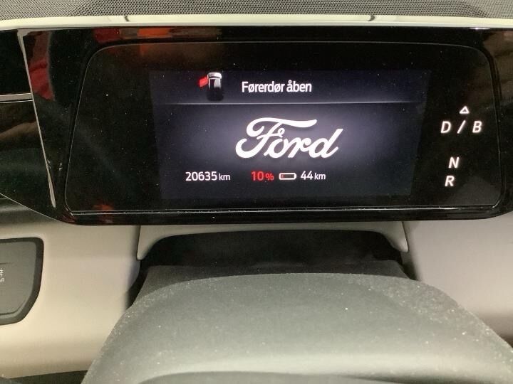 Ford Capri 77 Premium Extended Range 5d