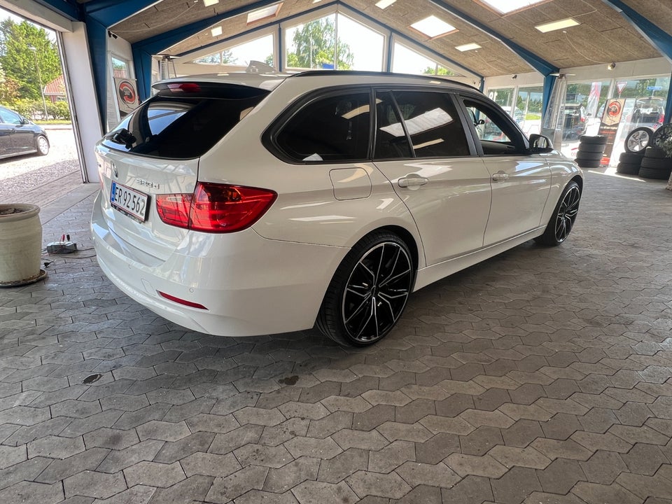 BMW 320d 2,0 Touring xDrive aut. 5d