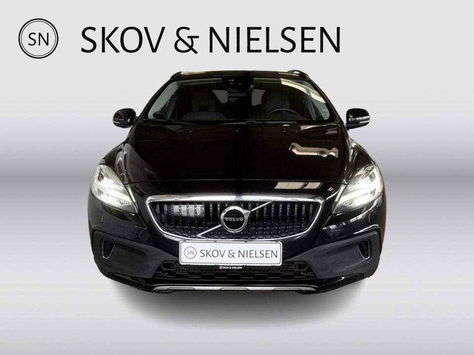 Volvo V40 CC 2,0 D3 150 Summum aut. 5d