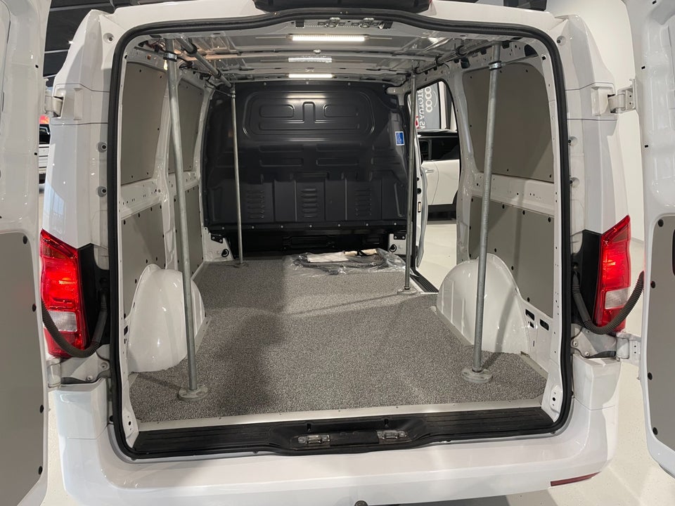 Mercedes Vito 114 2,0 CDi Kassevogn aut. L RWD