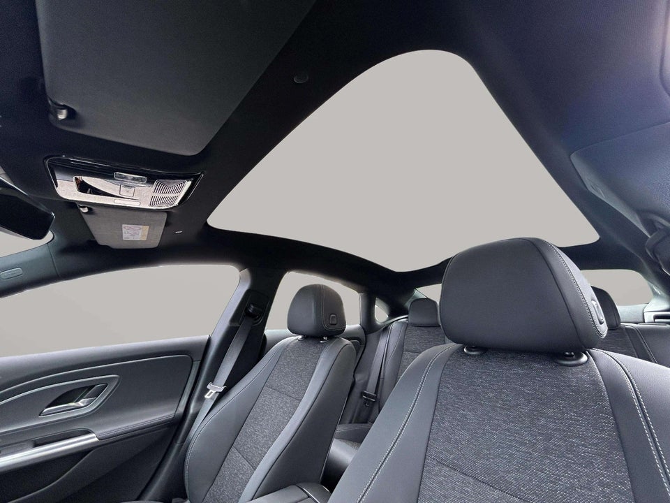 Mercedes CLA250+ EQ Progressive Advance Plus 4d