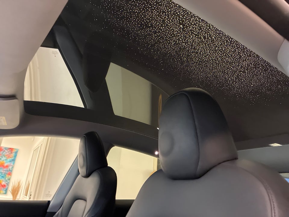 Tesla Model Y RWD 5d