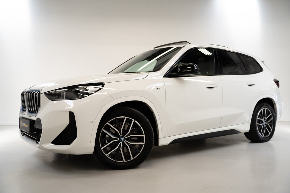 BMW iX1 xDrive30 Charged M-Sport 5d