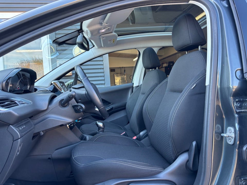 Peugeot 208 1,6 BlueHDi 100 Allure Sky 5d