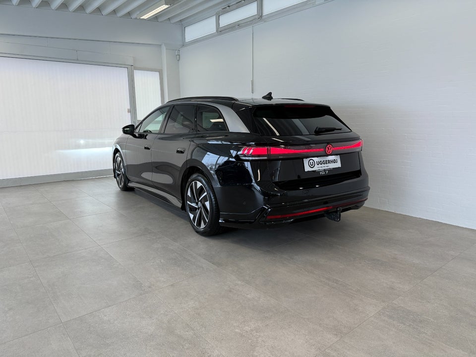 VW ID.7 77 Pro Tourer 5d