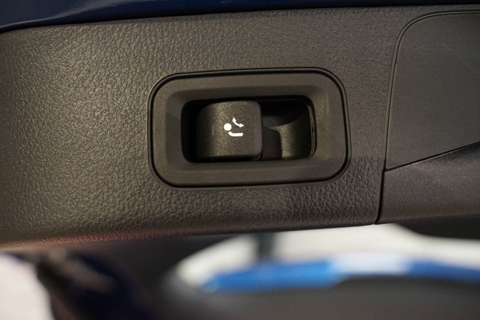 Mercedes EQB300 Progressive 4Matic 5d