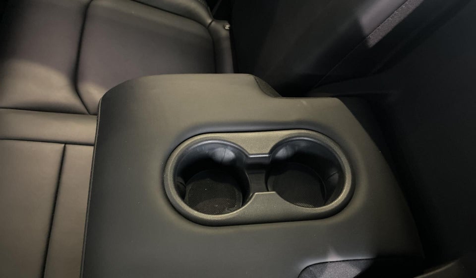 Tesla Model Y RWD 5d