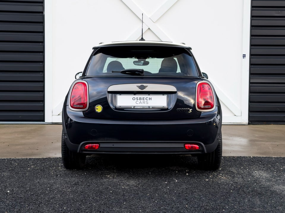 MINI Cooper SE Resolute Edition 3d
